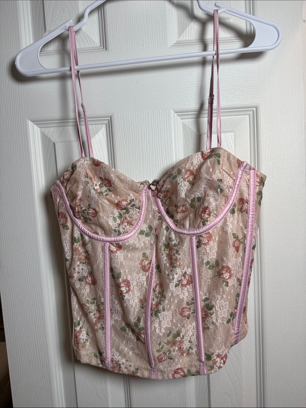 Floral Lace Bustier Camisole in Light Pink